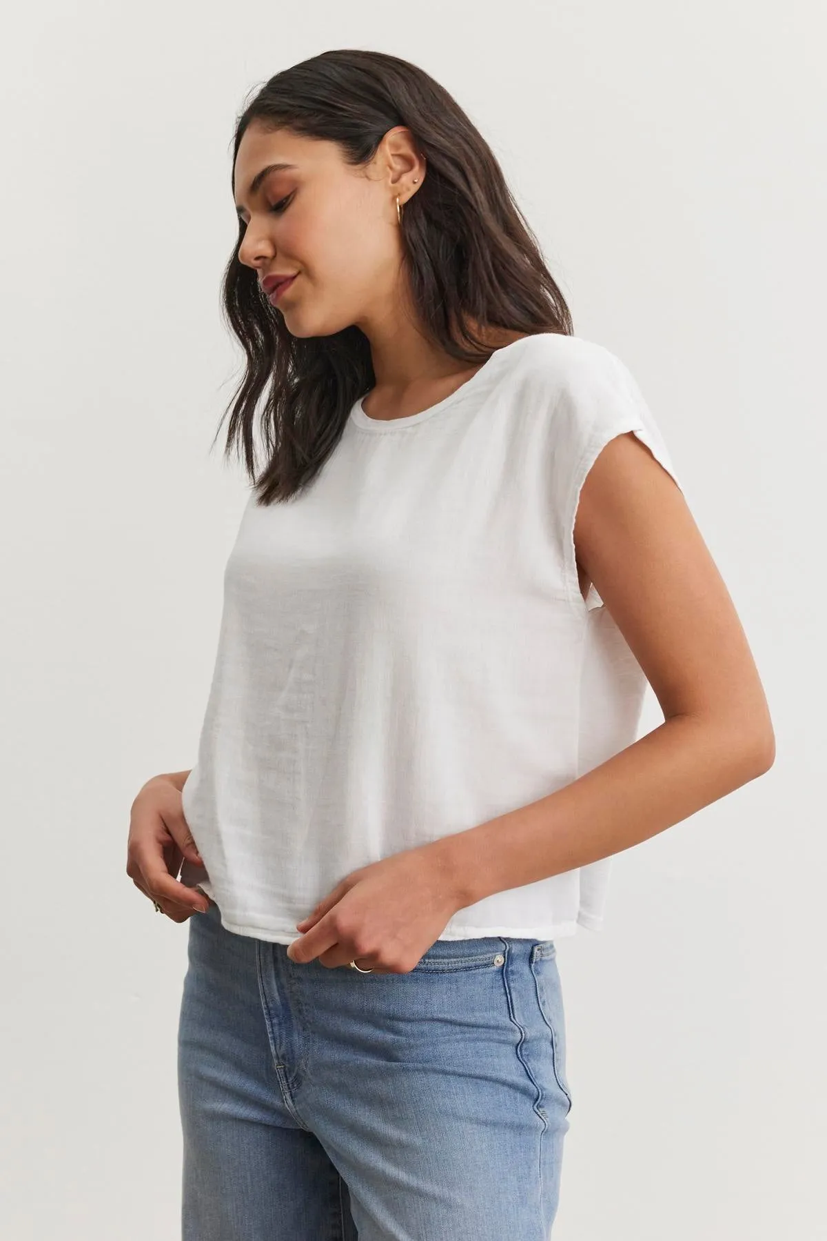 DANIELLA CREW NECK TEE