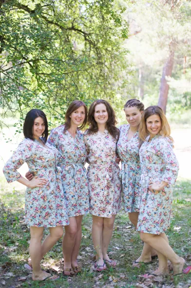 Light Blue Vintage Chic Floral Pattern Bridesmaids Robes