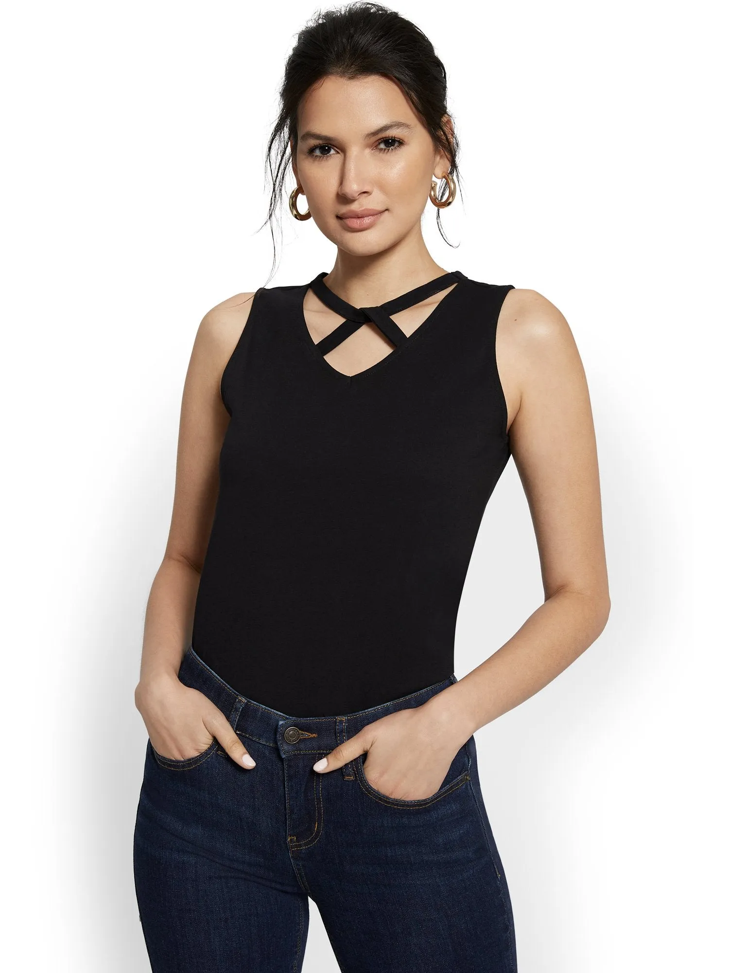 Sleeveless Twist-Front City Tee