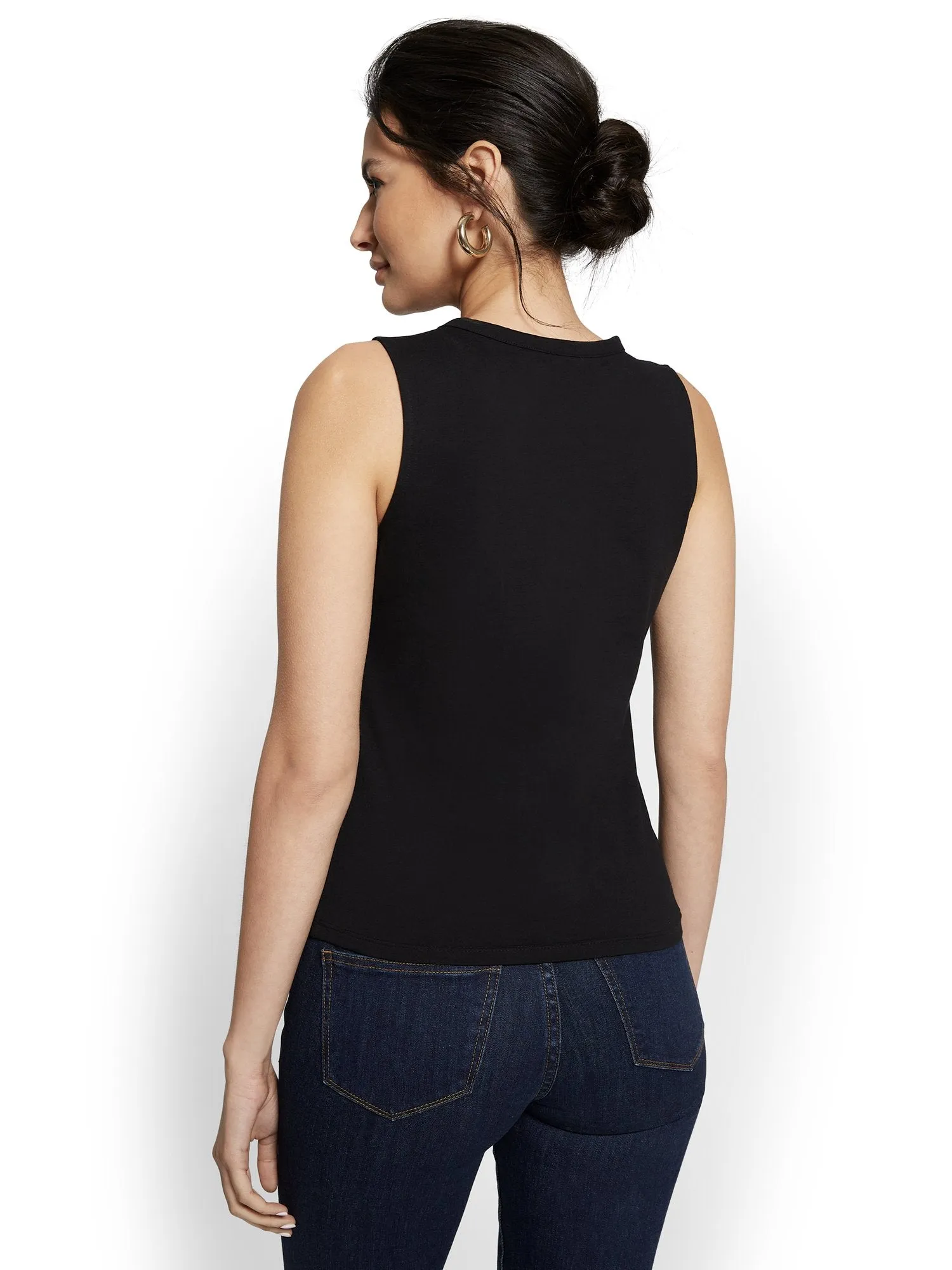 Sleeveless Twist-Front City Tee